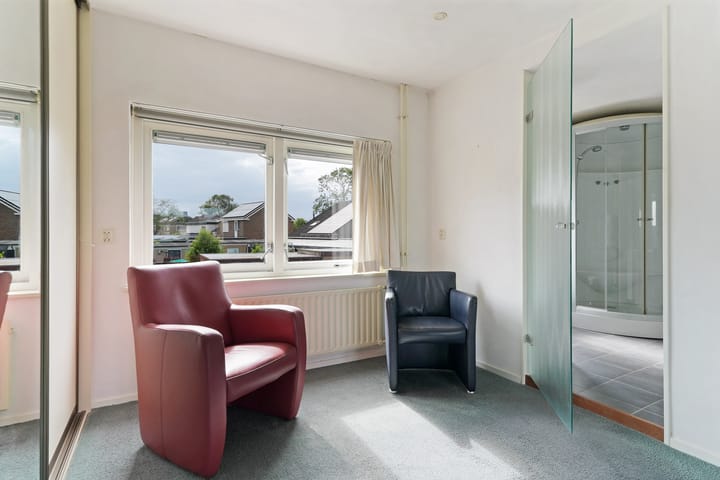 Photo 17 of Esdoornstraat 41