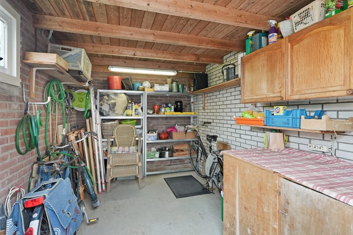 Photo 30 of Esdoornstraat 41