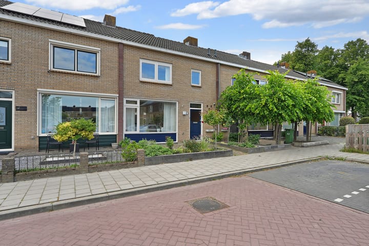Photo 31 of Esdoornstraat 41