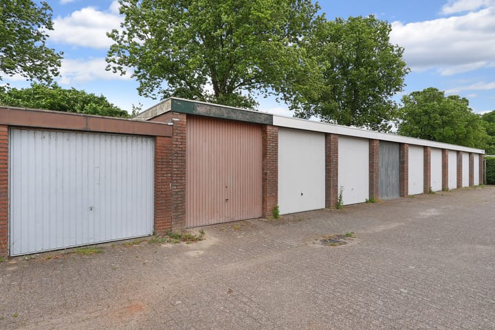 Photo 33 of Esdoornstraat 41