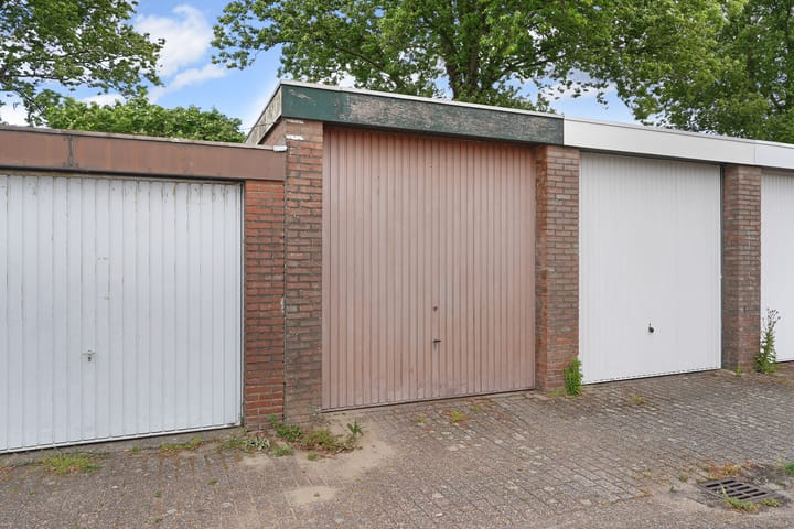 Photo 34 of Esdoornstraat 41