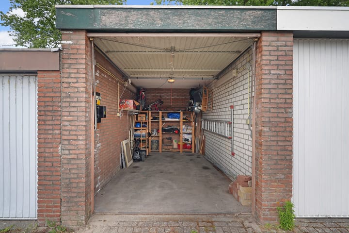 Photo 35 of Esdoornstraat 41