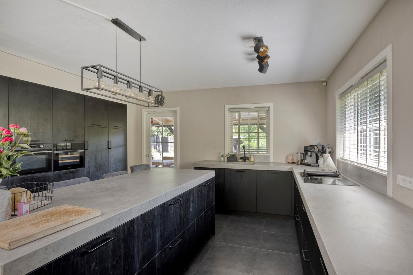 Foto 10 van Schelpweg 1-A