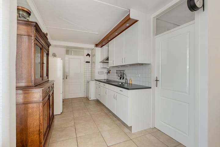 Photo 11 of Beemd 19-A