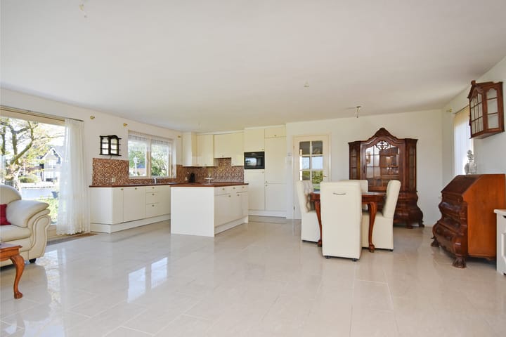 Foto 14 van Julianalaan 1-H