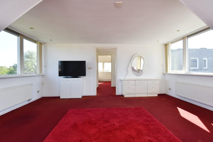 Foto 30 van Julianalaan 1-H