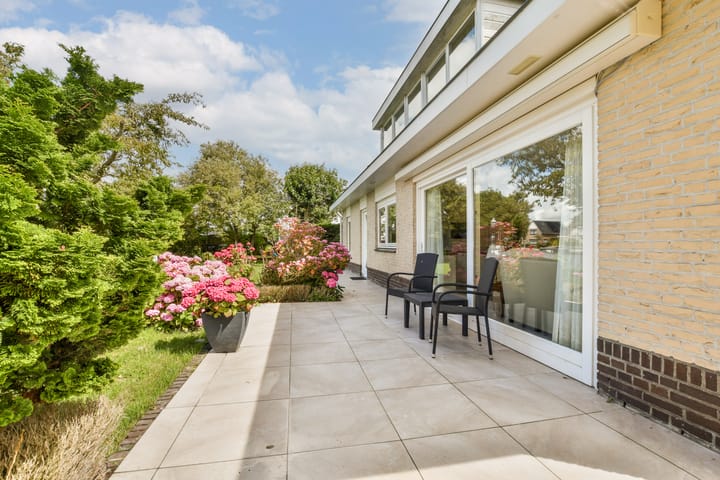 Foto 40 van Julianalaan 1-H