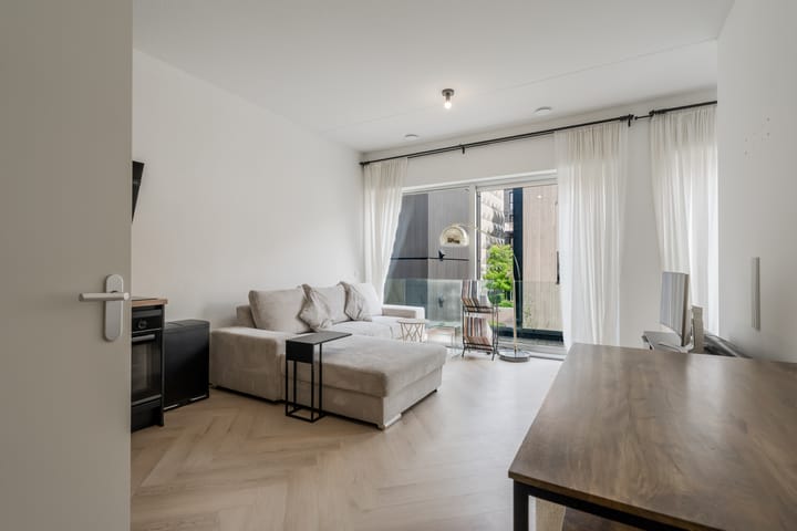 Foto 3 van Leen Jongewaardkade 11