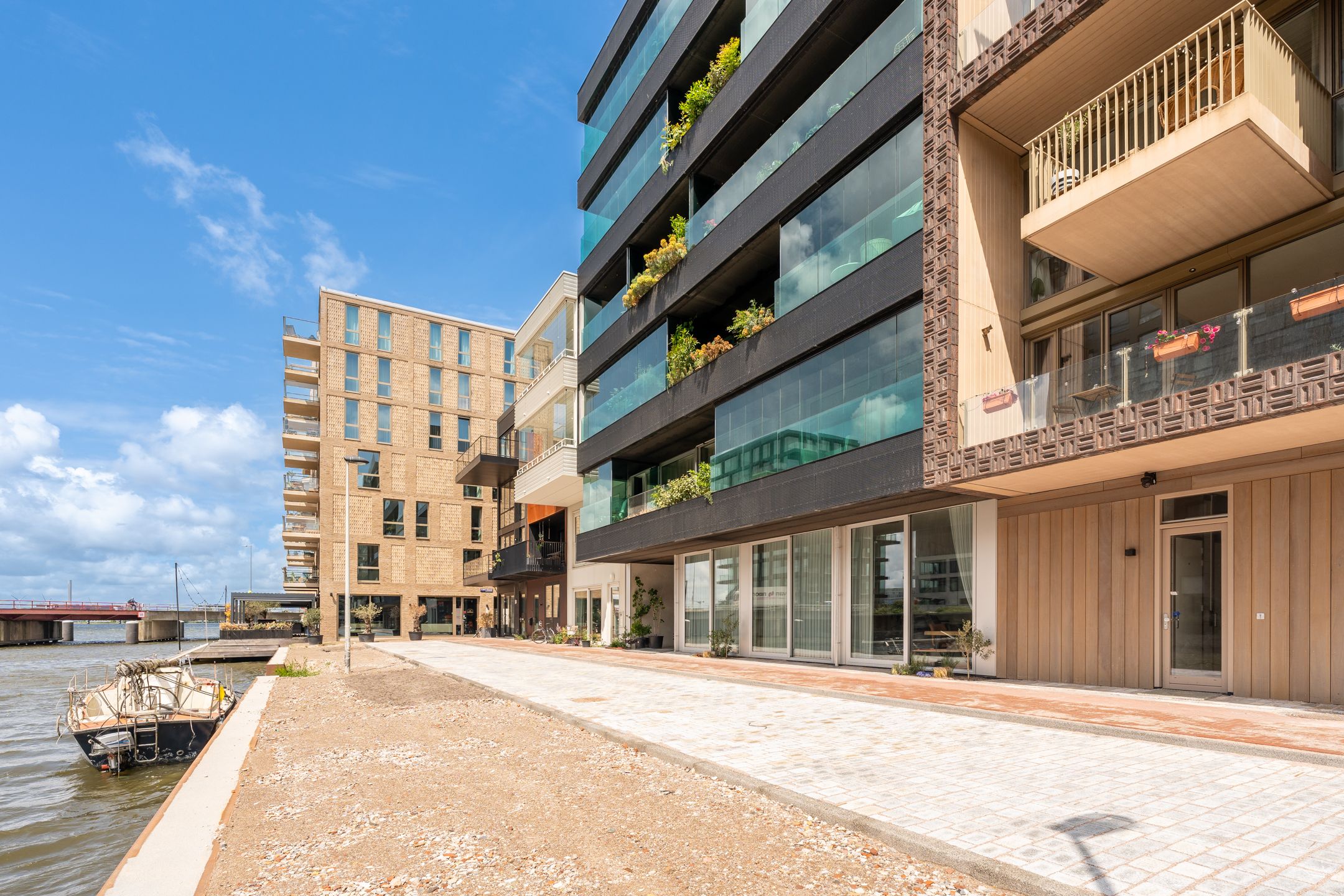 Foto 27 van Leen Jongewaardkade 11