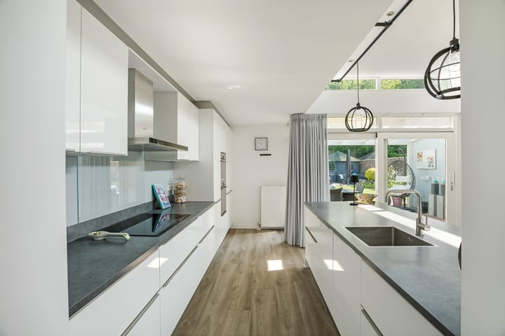 Foto 14 van Jan Oomenstraat 10