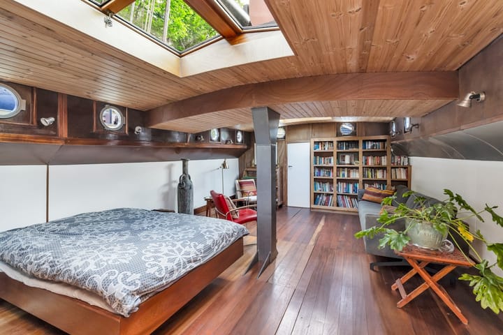 Photo 17 of Binnenkant 23-L