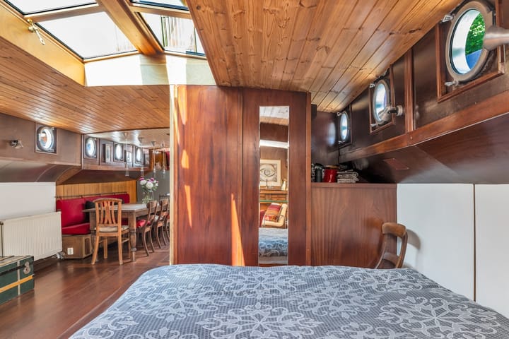 Photo 19 of Binnenkant 23-L