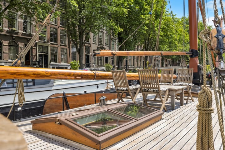 Photo 24 of Binnenkant 23-L