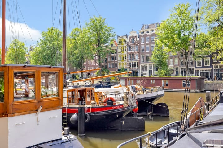 Photo 32 of Binnenkant 23-L