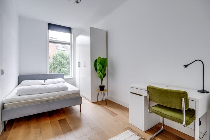 Photo 23 of Leliestraat 1-B