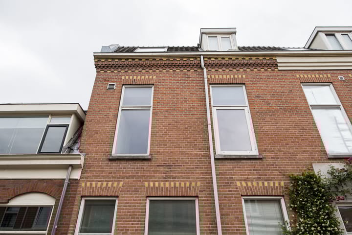 Photo 32 of Leliestraat 1-B