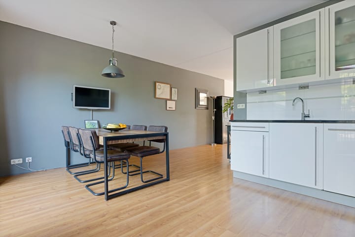 Photo 3 of Overstoep 30