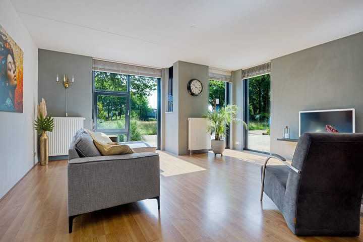 Photo 21 of Overstoep 30