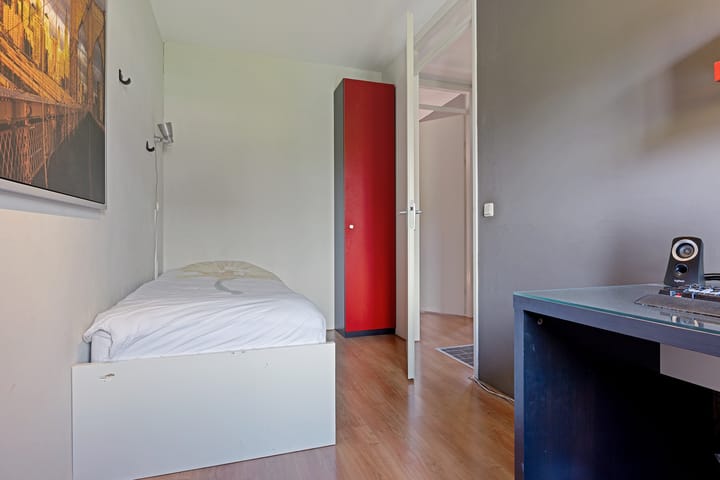 Photo 30 of Overstoep 30