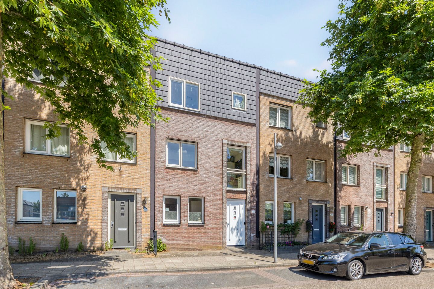 Foto 1 van Portlandse Baan 159