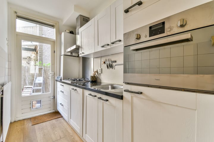 Foto 7 van Orteliusstraat 152-H