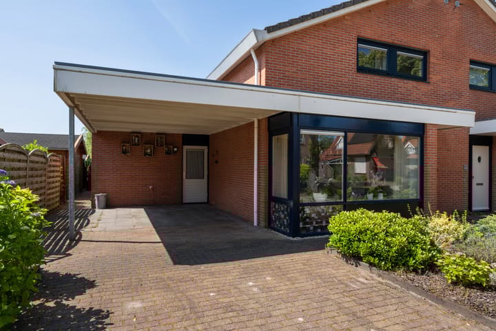 Foto 30 van Lindelaan 35