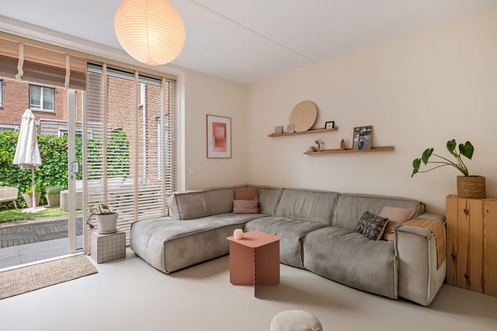 Foto 15 van Roentgenstraat 61