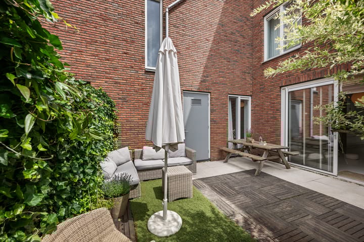 Foto 13 van Roentgenstraat 61