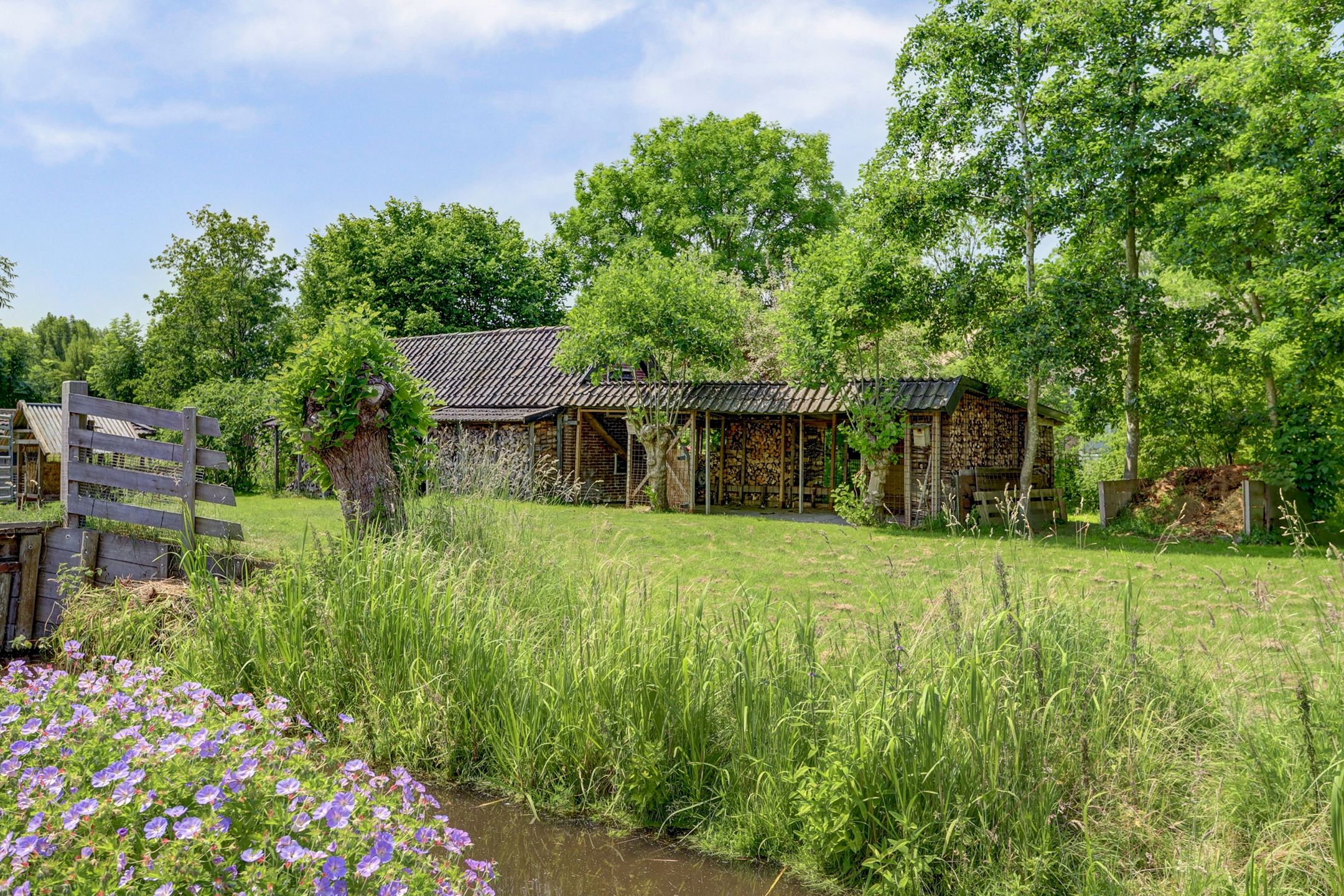 Photo 75 of Benedenberg 103