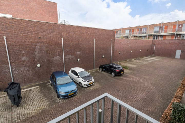 Foto 12 van Pieter van Vollenhovenstraat 7