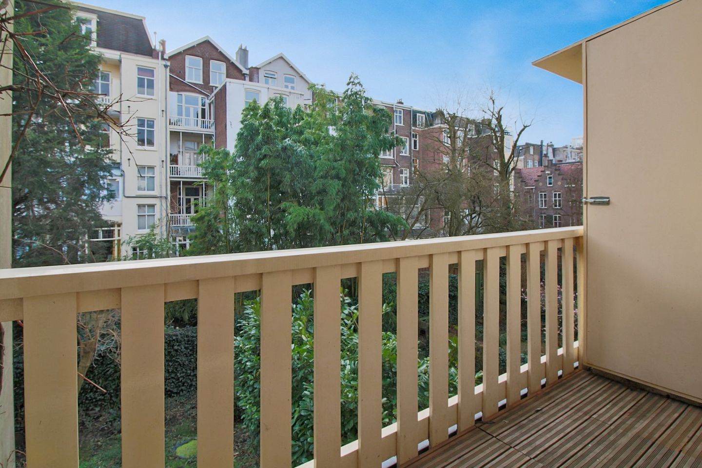 Photo 19 of Eerste Helmersstraat 121-1