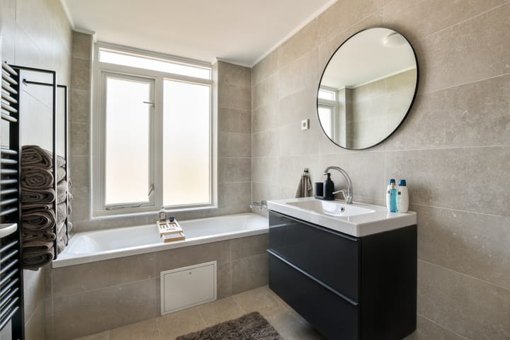 Foto 3 van Schweitzerplein 1