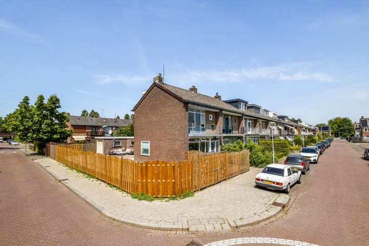 Foto 5 van Schweitzerplein 1