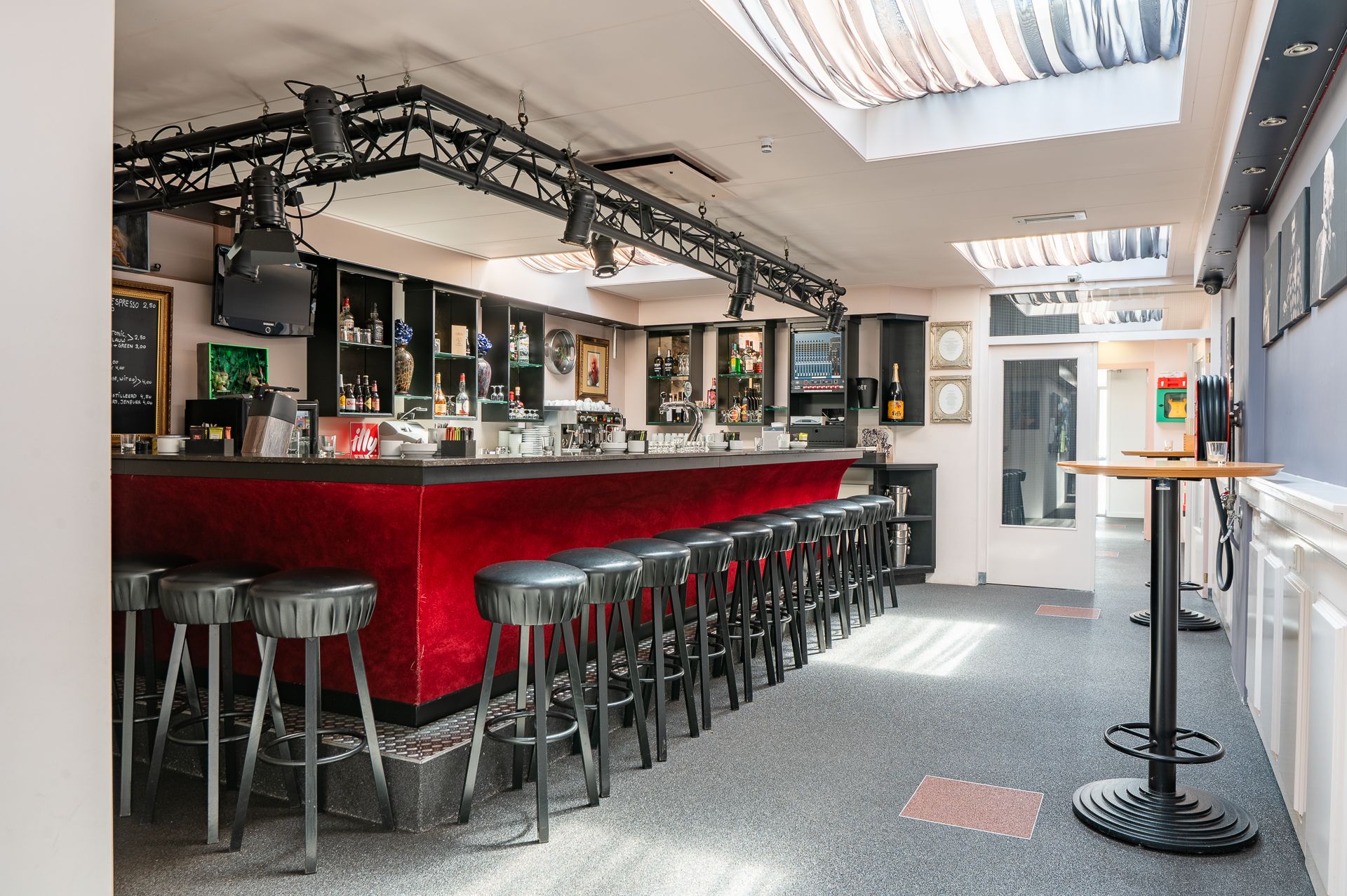 Foto 36 van Molenweg 25-A