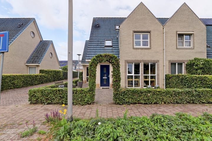 Photo 33 of Horst 13