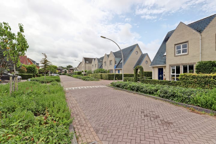 Photo 35 of Horst 13