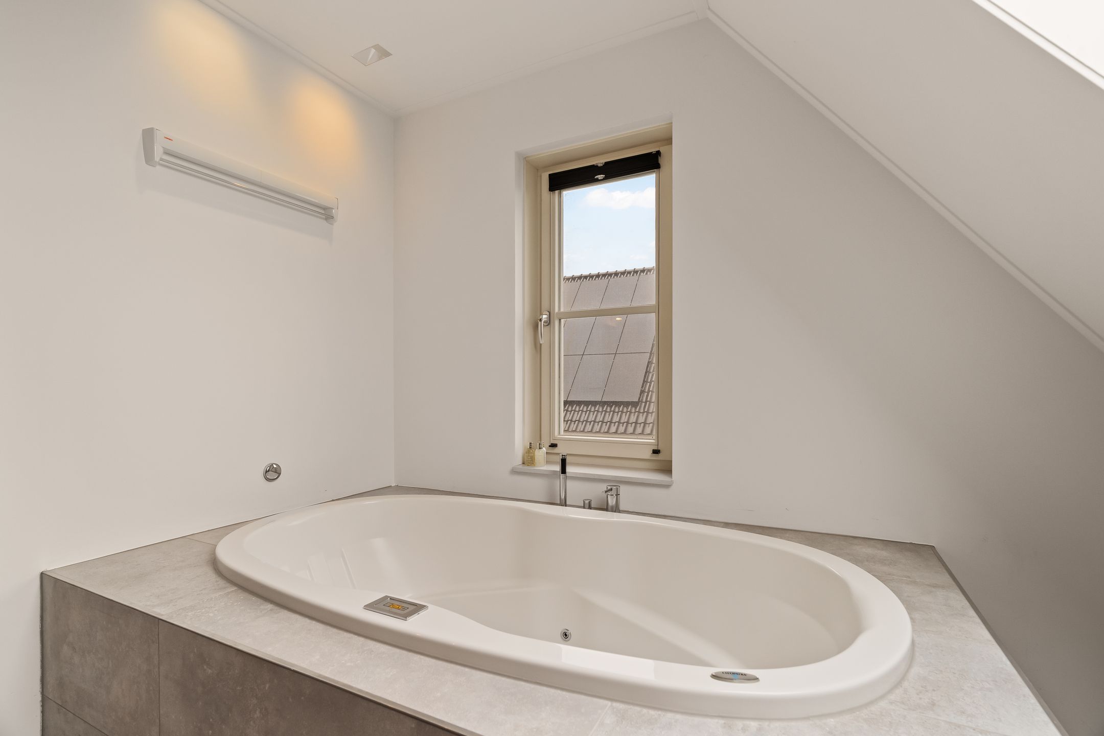 Photo 27 of Oranjestraat 75