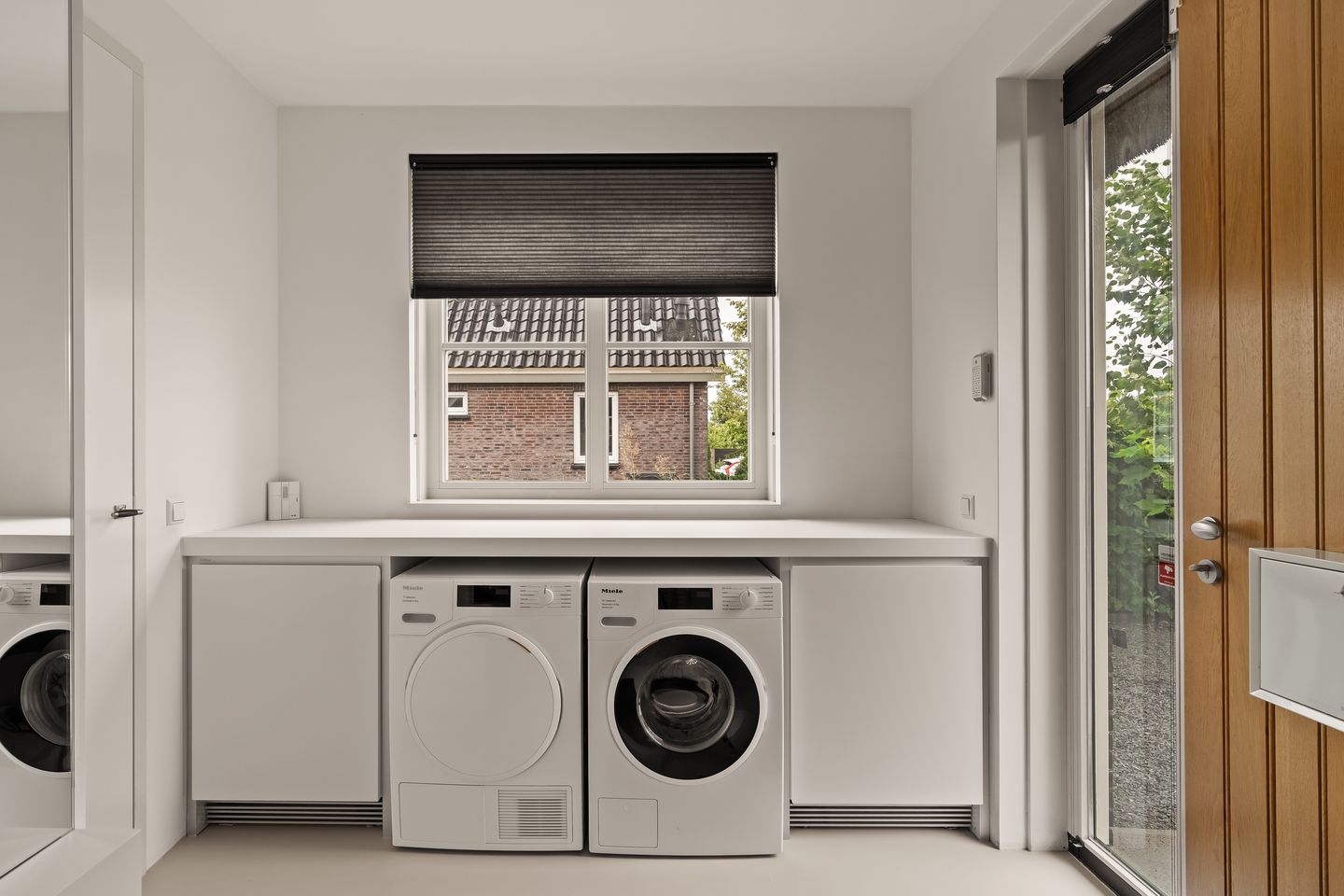 Photo 34 of Oranjestraat 75