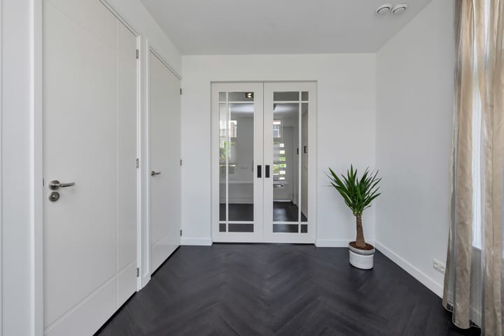 Photo 16 of Mari Andriessenhof 10