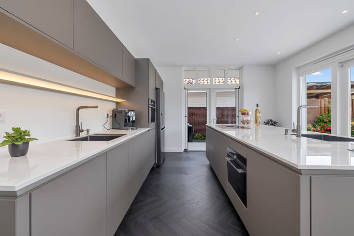 Photo 25 of Mari Andriessenhof 10