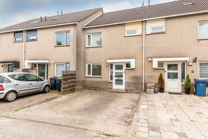 Foto 1 van P.J.H. Cuypersstraat 24