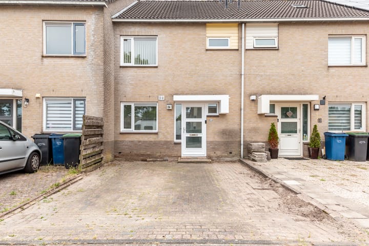 Foto 2 van P.J.H. Cuypersstraat 24