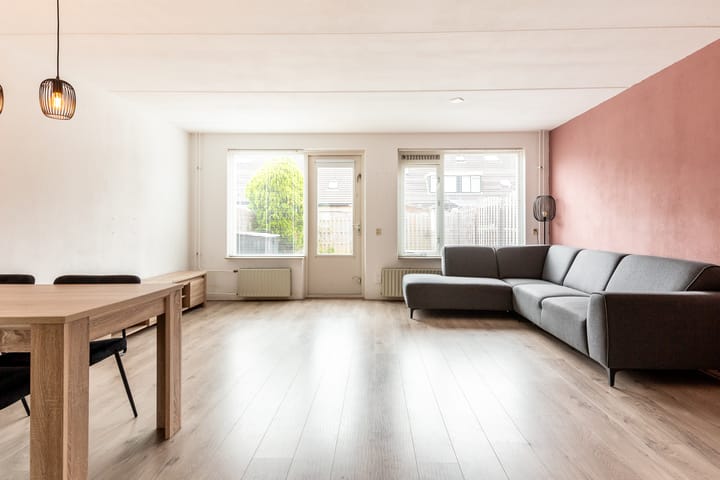 Foto 7 van P.J.H. Cuypersstraat 24