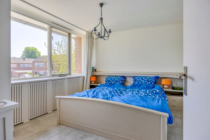 Photo 12 of Van Hoogstratenweg 2