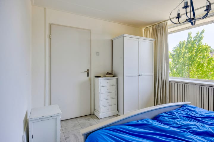 Photo 13 of Van Hoogstratenweg 2