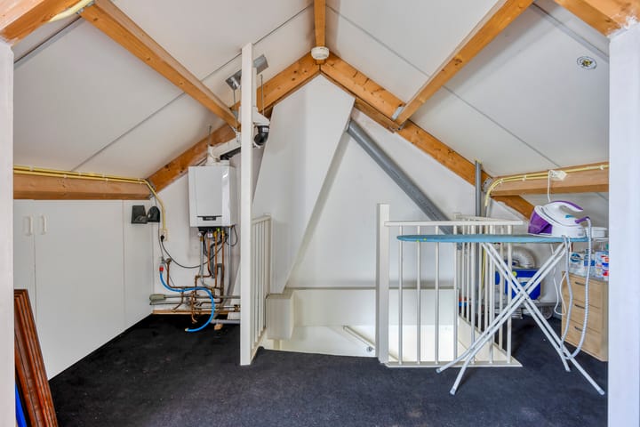 Photo 20 of Van Hoogstratenweg 2