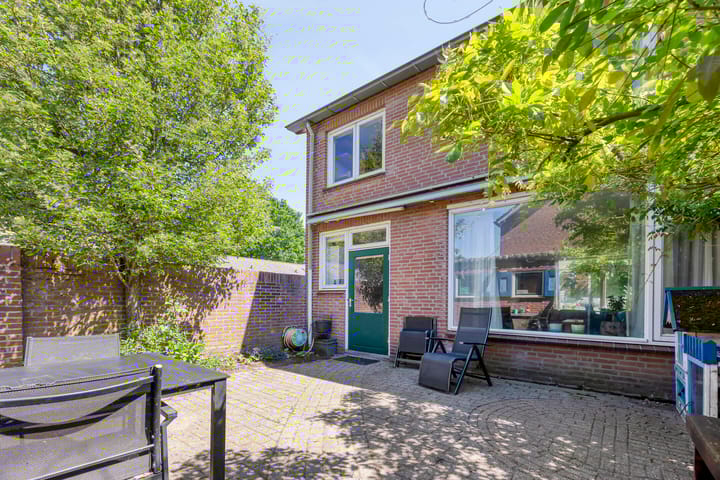 Photo 21 of Van Hoogstratenweg 2