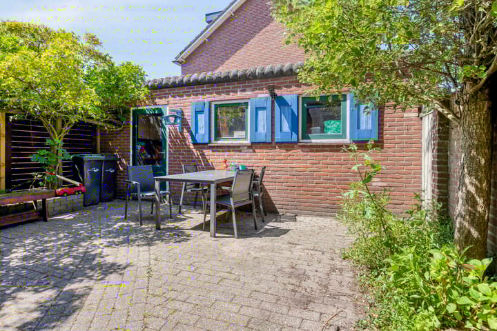 Photo 22 of Van Hoogstratenweg 2