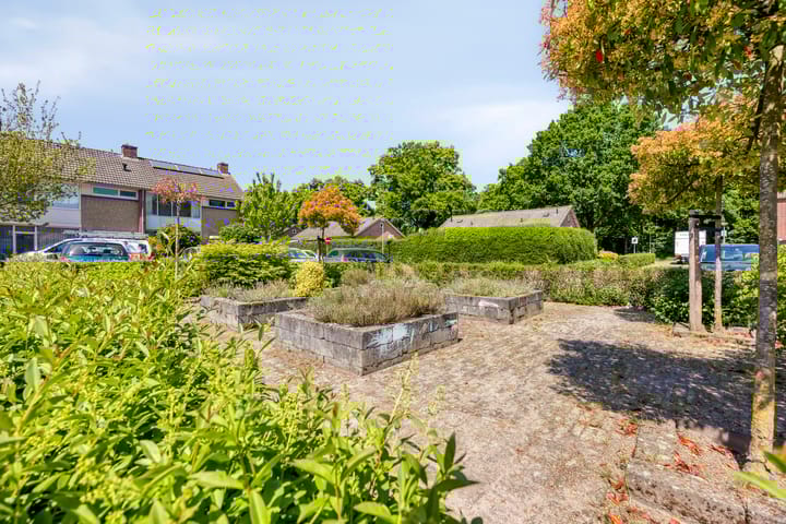 Photo 26 of Van Hoogstratenweg 2