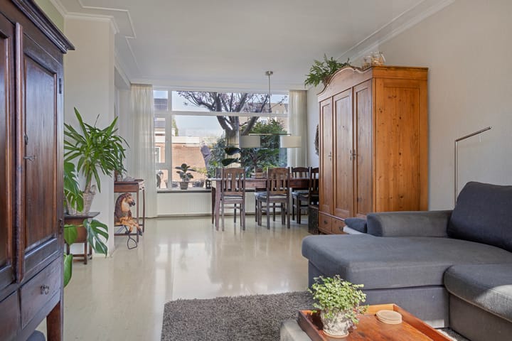 Photo 2 of Albert Schweitzerstraat 16